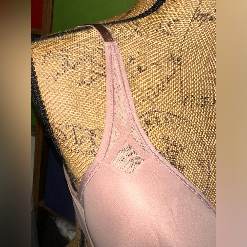 NWT Bra - Picture 3 of 9